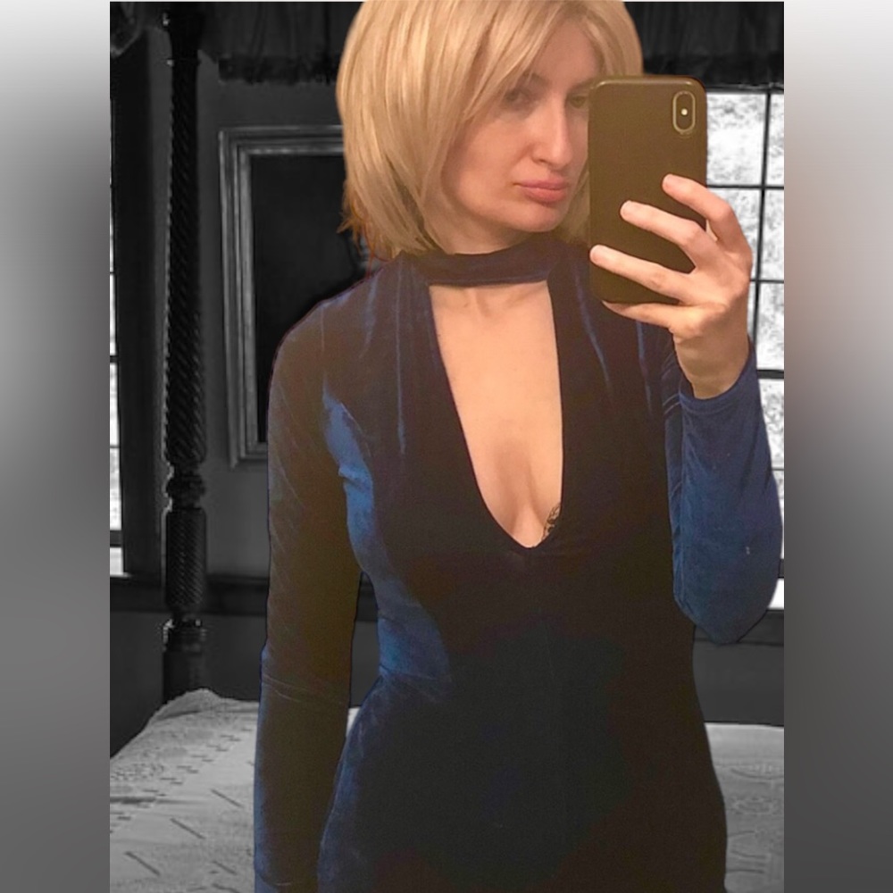 Meet your Posher, Lisa! 🥰❤️💕 - Picture 10 of 15